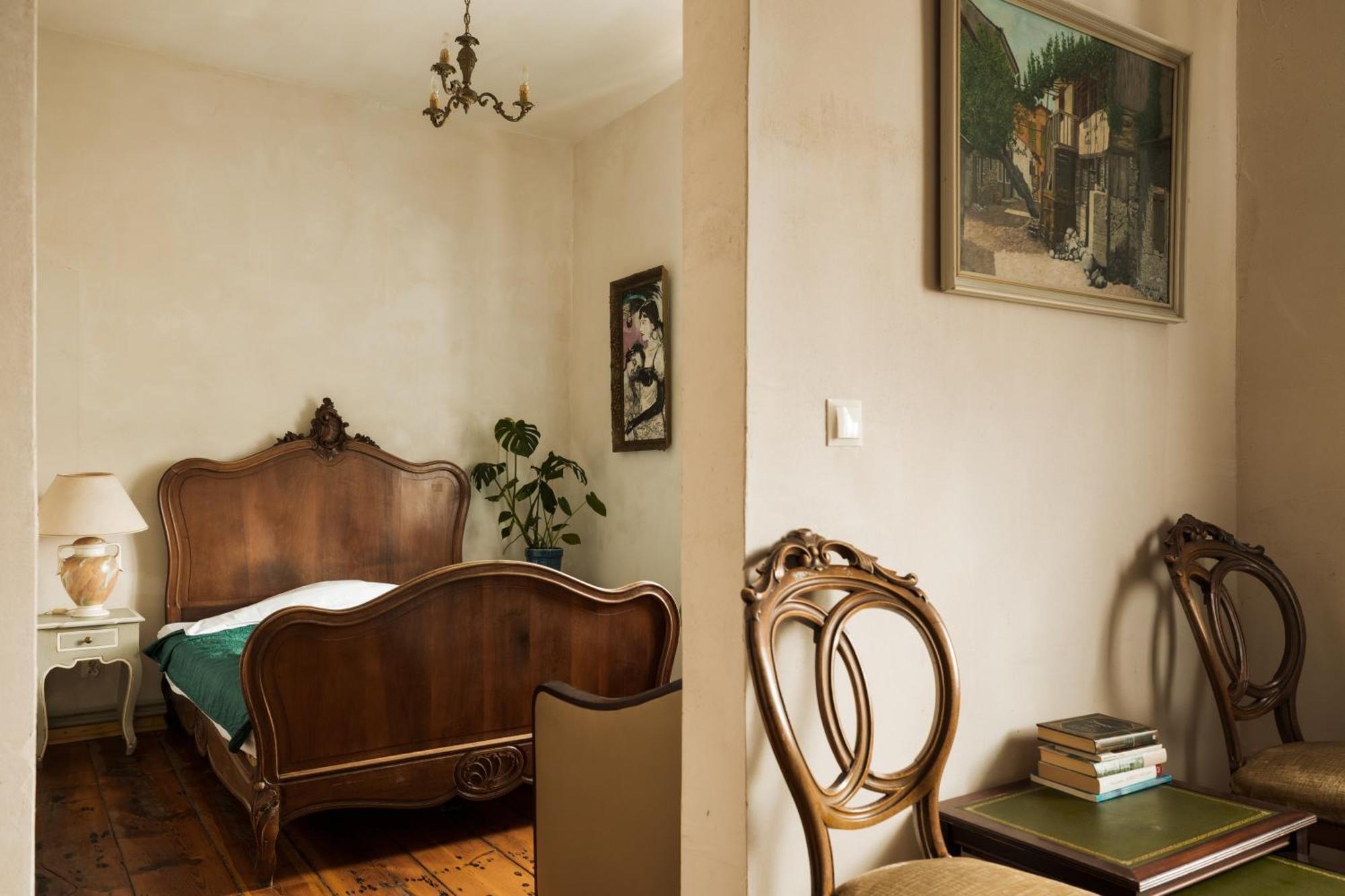 Palac Paprotno Karnice エクステリア 写真